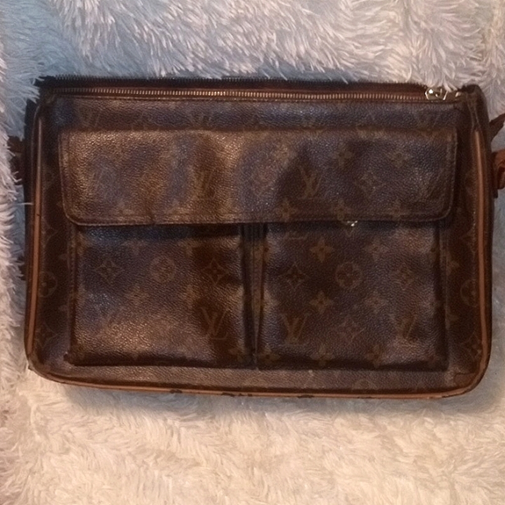 Luis Vuitton bag